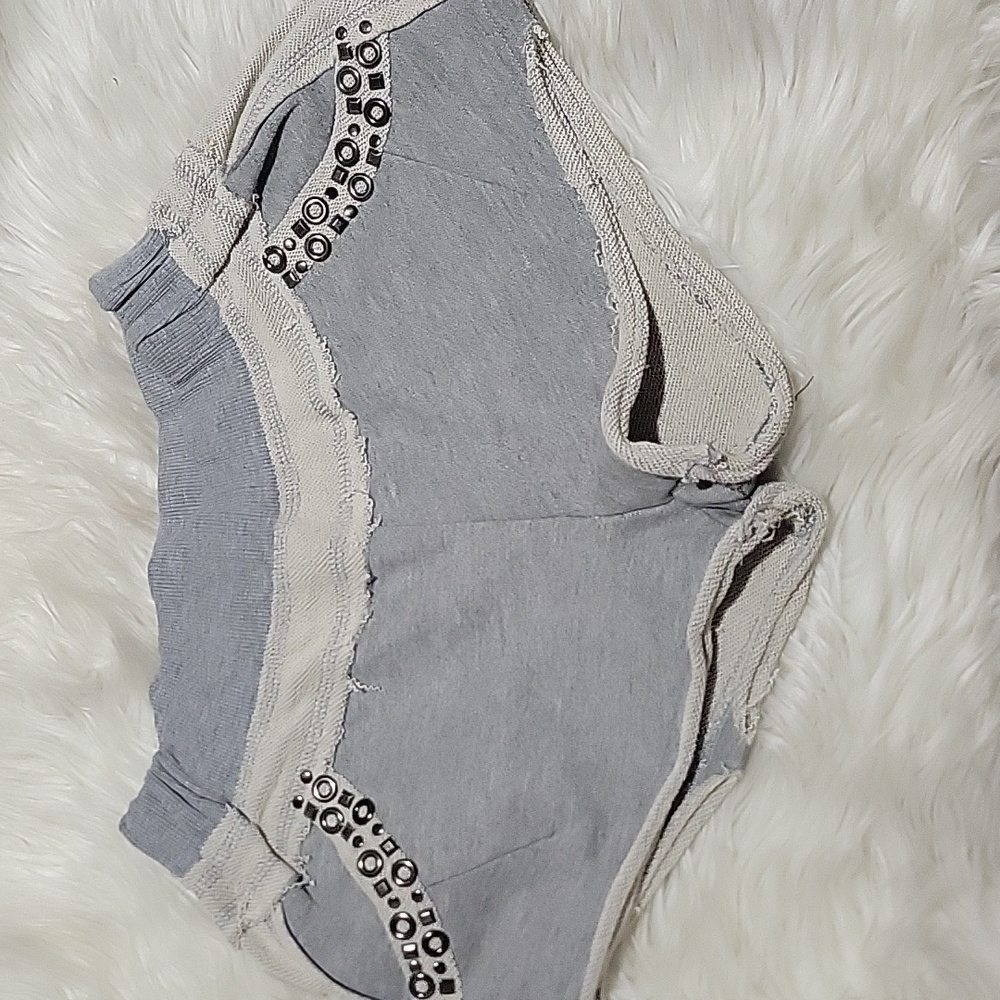 Cyn By Cynthia Mehra Women's M Gray Micro Athletic Shorts Embellished Pockets